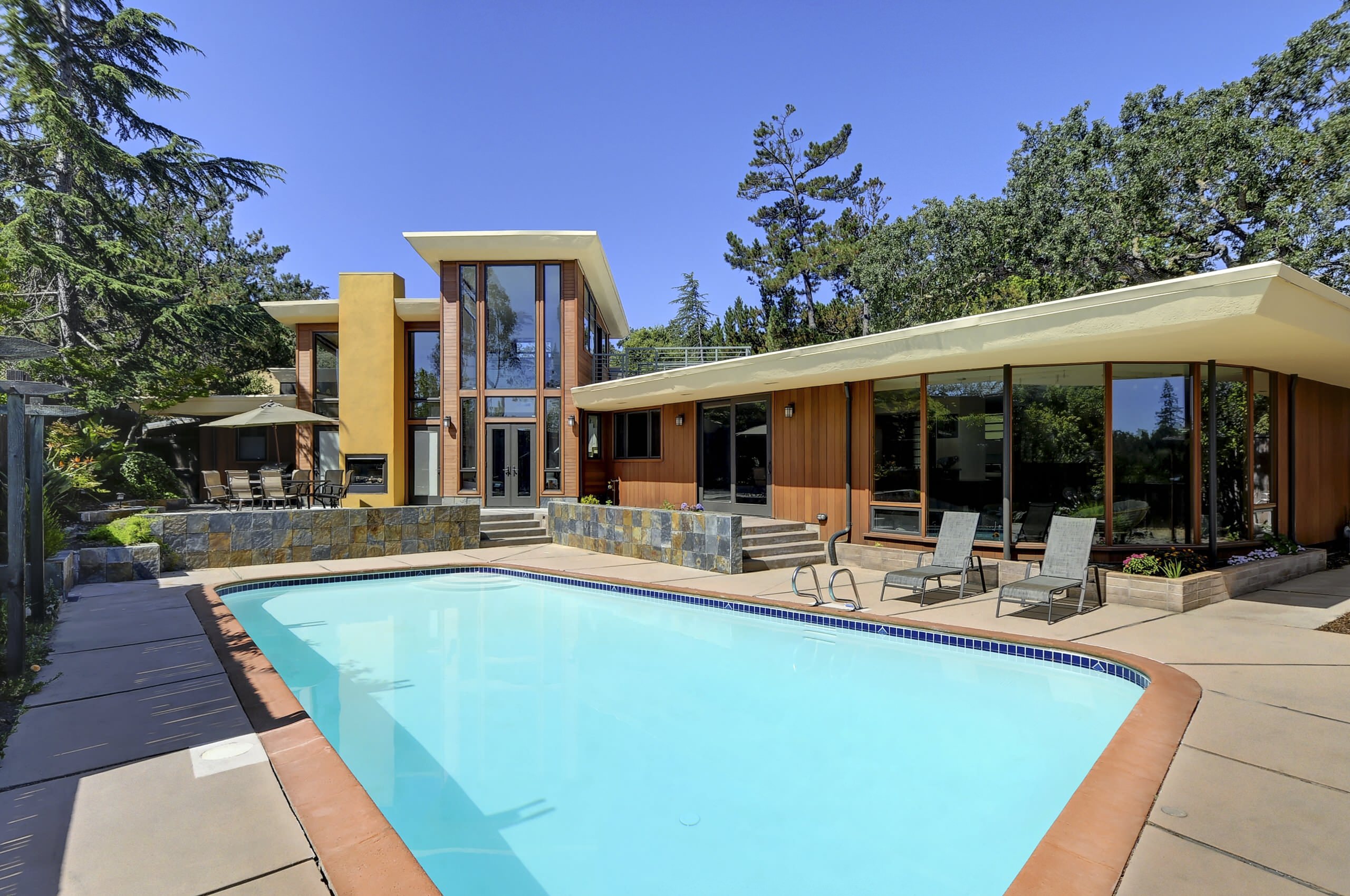 Alt raus, neu rein: dieses moderne Haus hat ein neues Design, das es