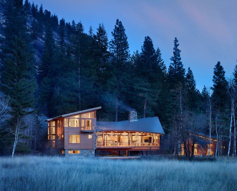 curved roof home