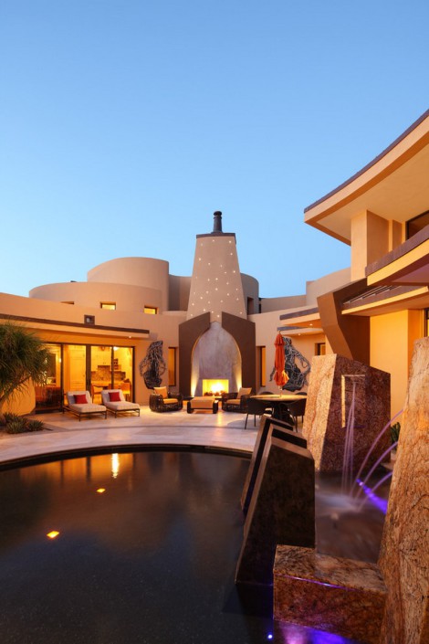 curvilinear architecture in desert home