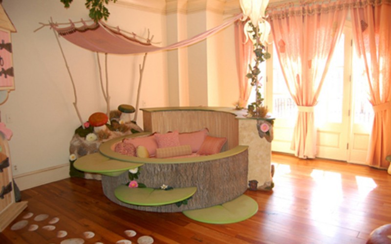 kids bedroom with nature theme