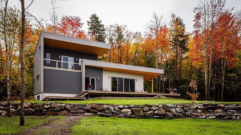 modern canadian home in fall