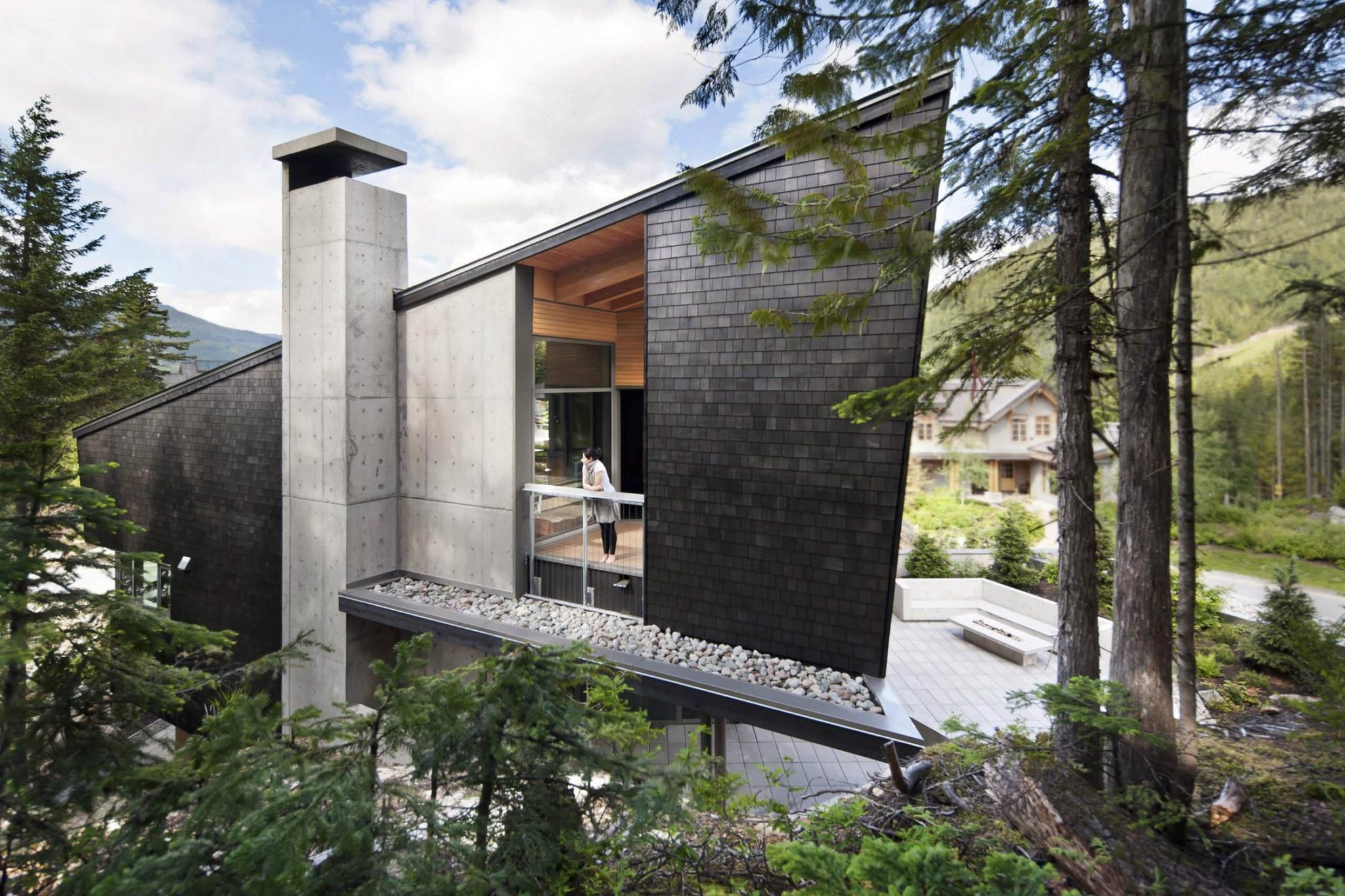 House Only Using Angles Amazing Angles: Modern home has real style with it masculine and rather ...