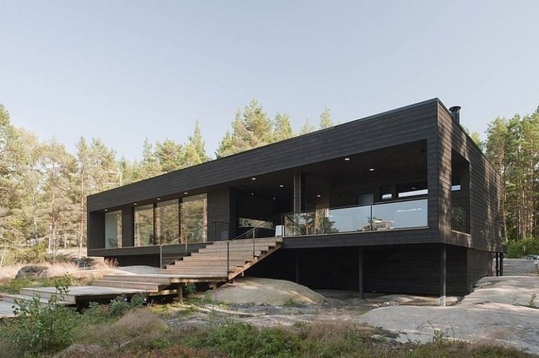 Charming Contrast: Gorgeous home contrasts wonderfully from the outside ...