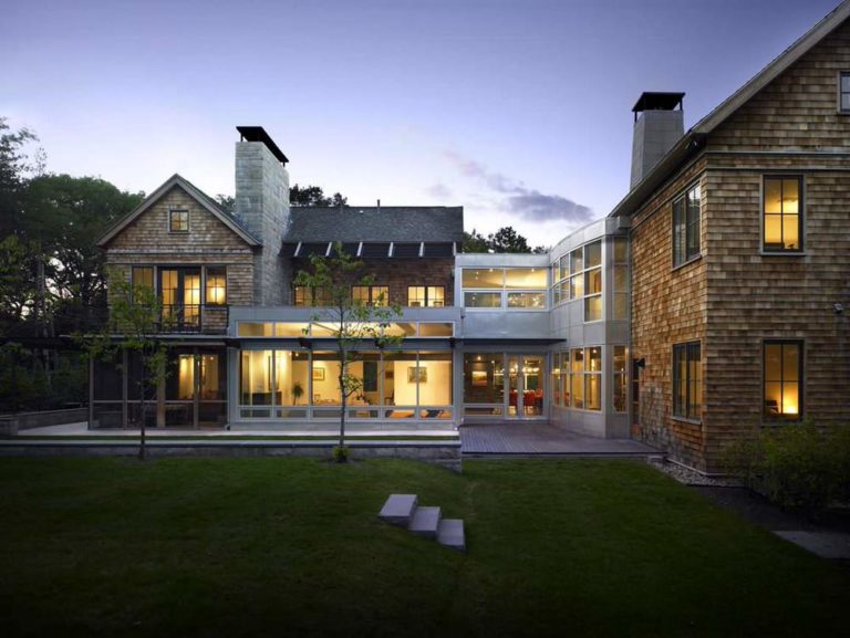 Merged with the Modern A fantastic combination of modern and